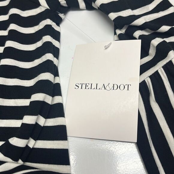 Maette by Stella & Dot Black White Striped Pullover Long Bell Sleeves- Medium - Picture 12 of 12